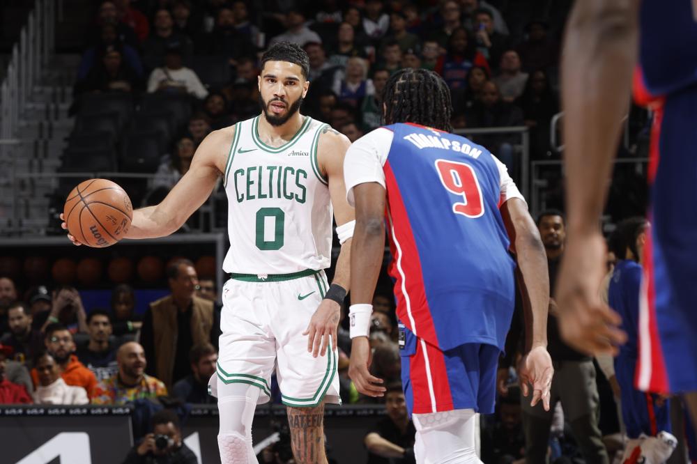 的年轻前锋 的年轻前锋