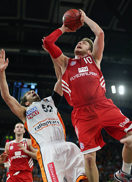 让高大中卫 让高大中卫