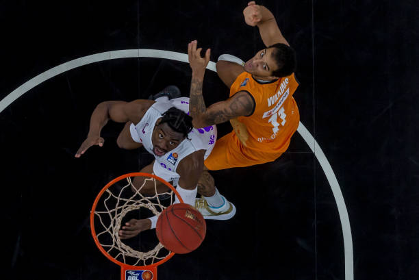 众之间的沟 众之间的沟